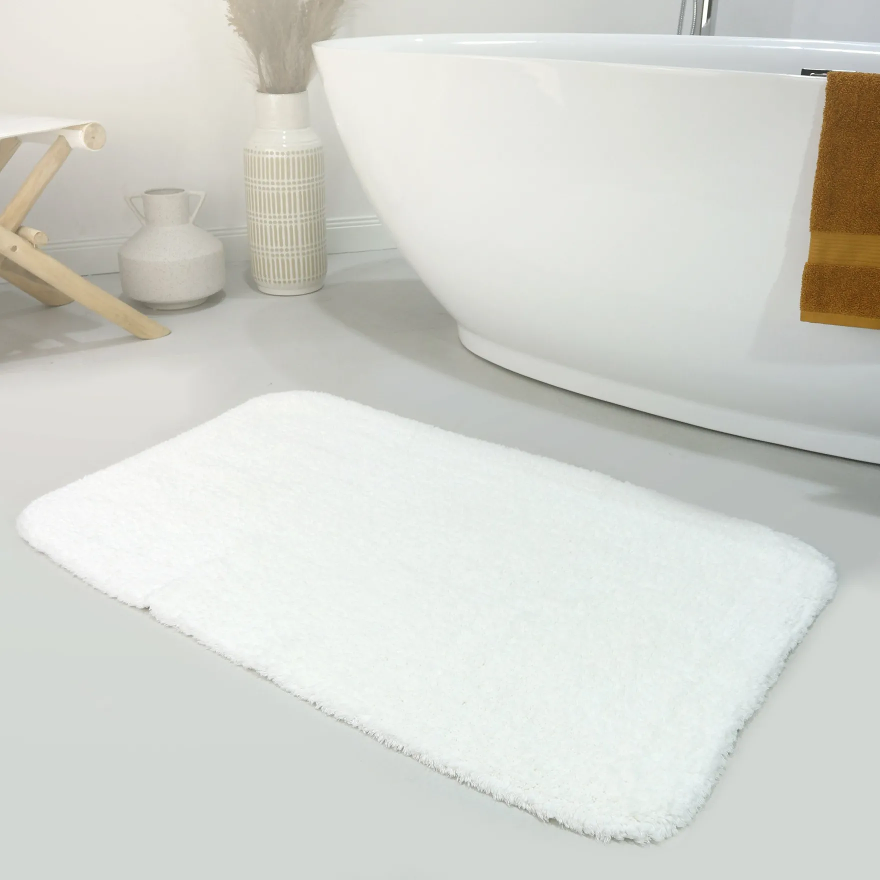 Badteppich Weiß "Ole" WECONhome Basics