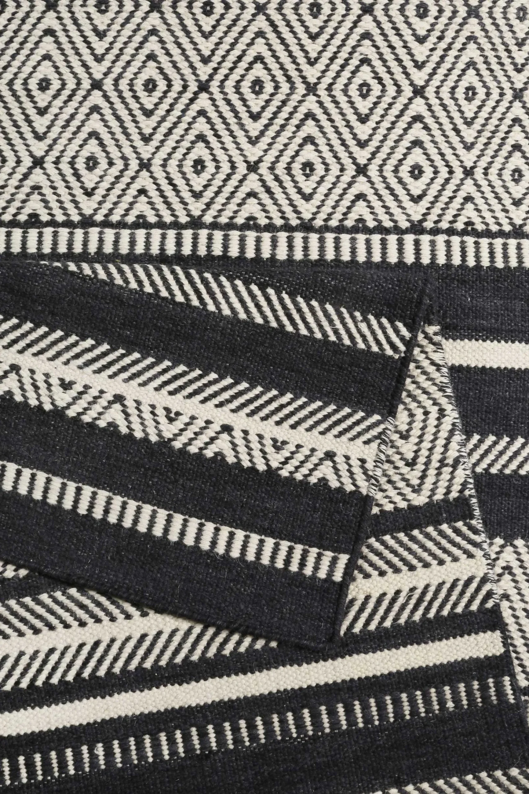 Esprit Kelim Teppich Schwarz Beige aus Wolle "Hudson"
