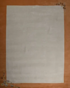 Handgeknüpfter Tibeter Teppich creme beige mit Retro Bordüre – Neuwertig