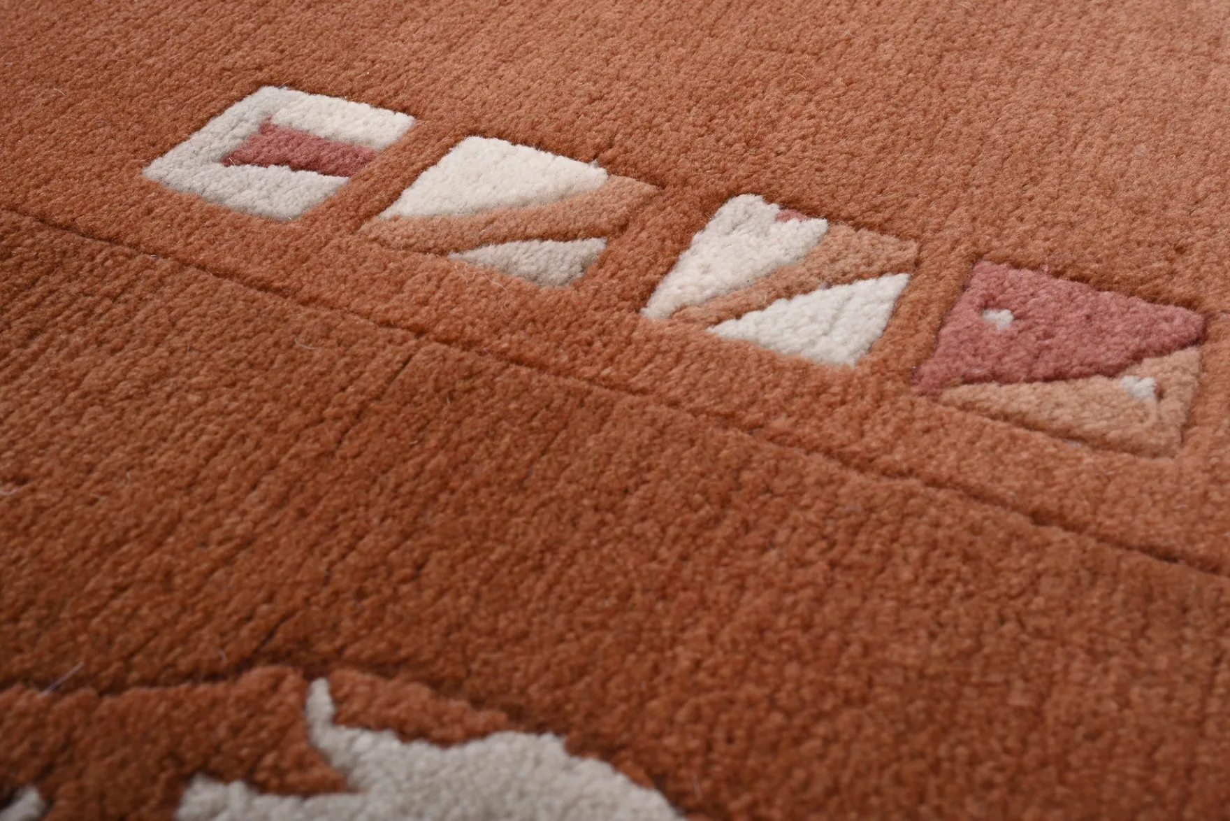 Handgeknüpfter Tibet Teppich in terra braun Retro Bordüre – Neuwertig