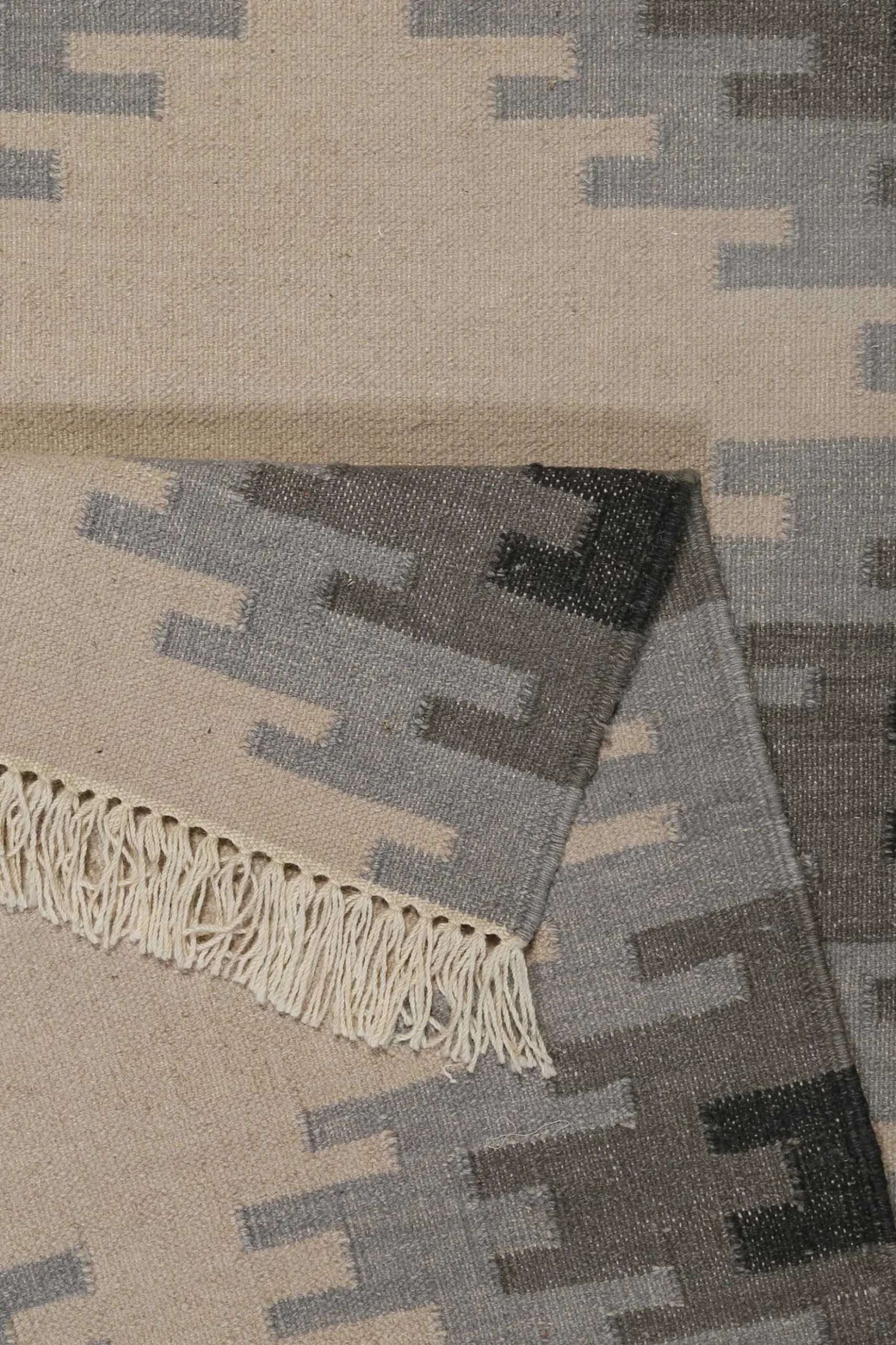 Kelim Teppich Beige Grau aus Wolle "Belle" Green Looop