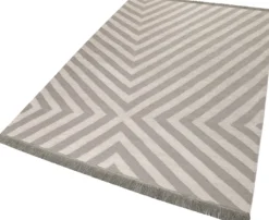 Kelim Teppich Beige Taupe aus Naturfasern "Edgy Corners" WECONhome