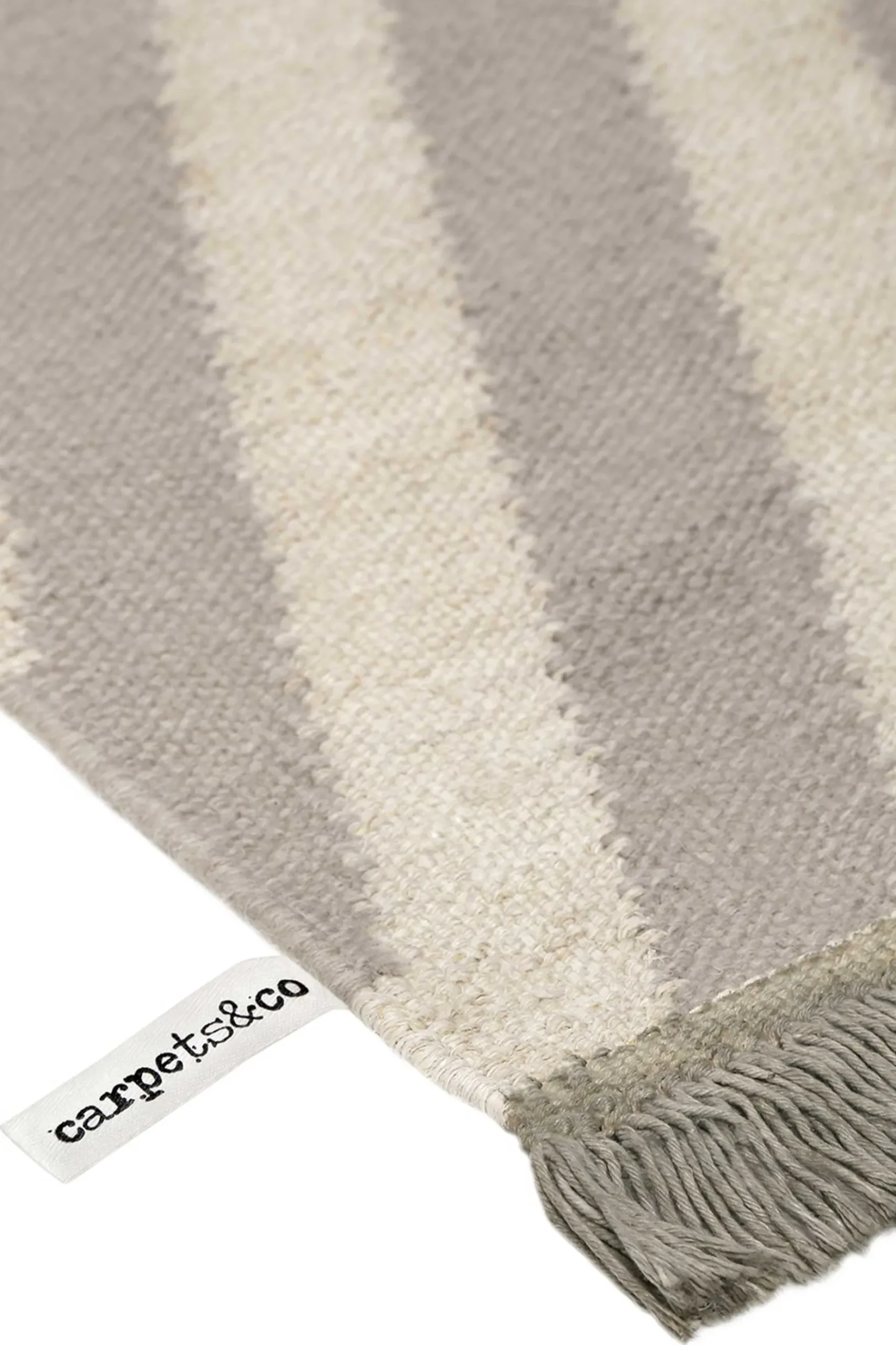 Kelim Teppich Beige Taupe aus Naturfasern "Edgy Corners" WECONhome