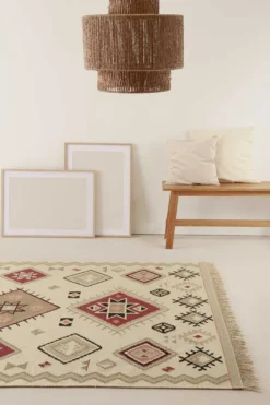 Kelim Teppich Creme Beige Rot aus Wolle 