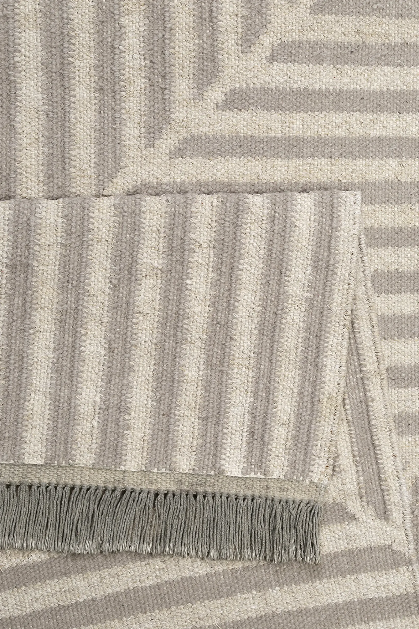 Kelim Teppich Grau Beige aus Naturfasern "Irregular Fields" WECONhome