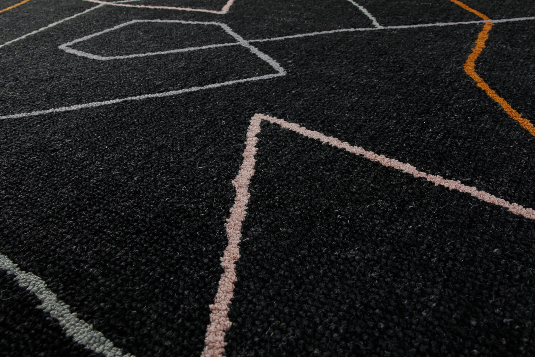 Kurzflorteppich Anthrazit aus Schurwolle "Nox" WECONhome