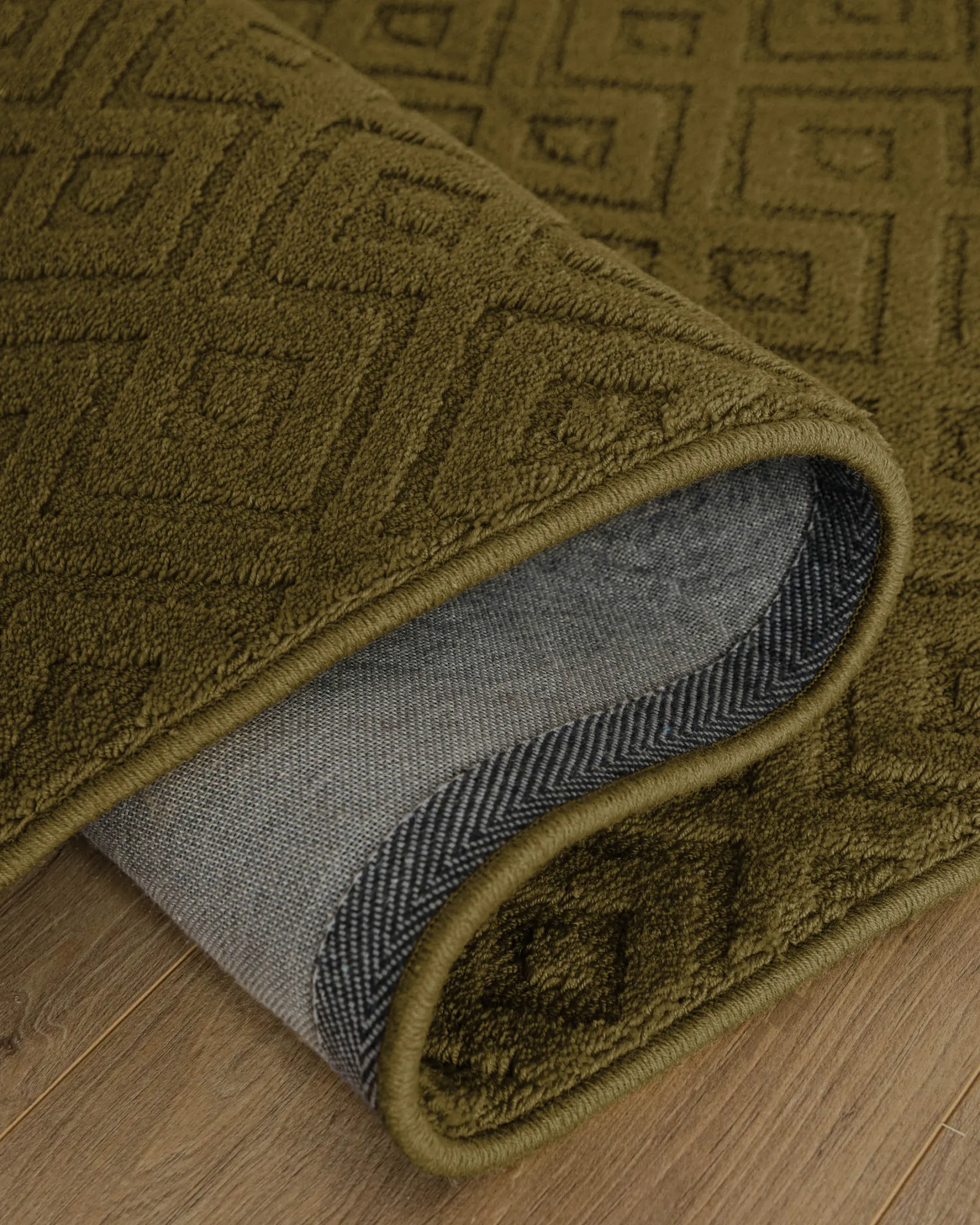 Kurzflor Teppich aus Schurwolle Oliv Grün "Castello TWO" WECONhome