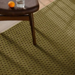 Kurzflor Teppich aus Schurwolle Oliv Grün "Castello THREE" WECONhome