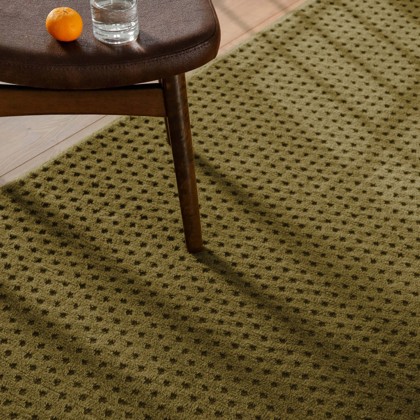 Kurzflor Teppich aus Schurwolle Oliv Grün "Castello THREE" WECONhome