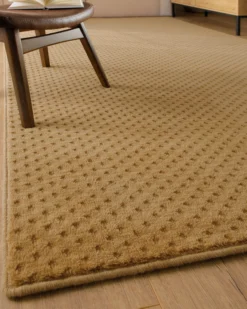 Kurzflor Teppich aus Schurwolle Karamell
