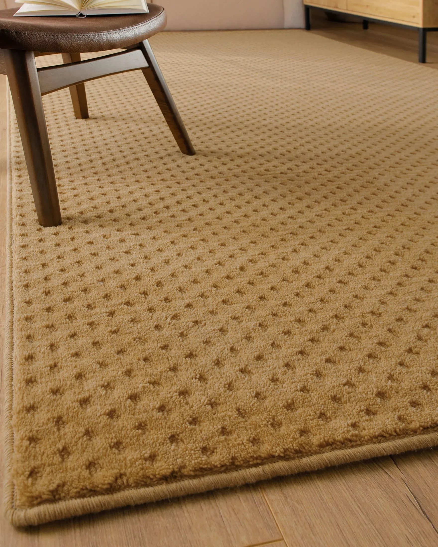 Kurzflor Teppich aus Schurwolle Karamell "Castello THREE" WECONhome