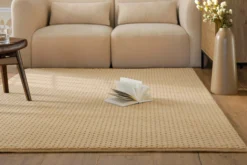 Kurzflor Teppich aus Schurwolle Sand Beige "Castello THREE" WECONhome