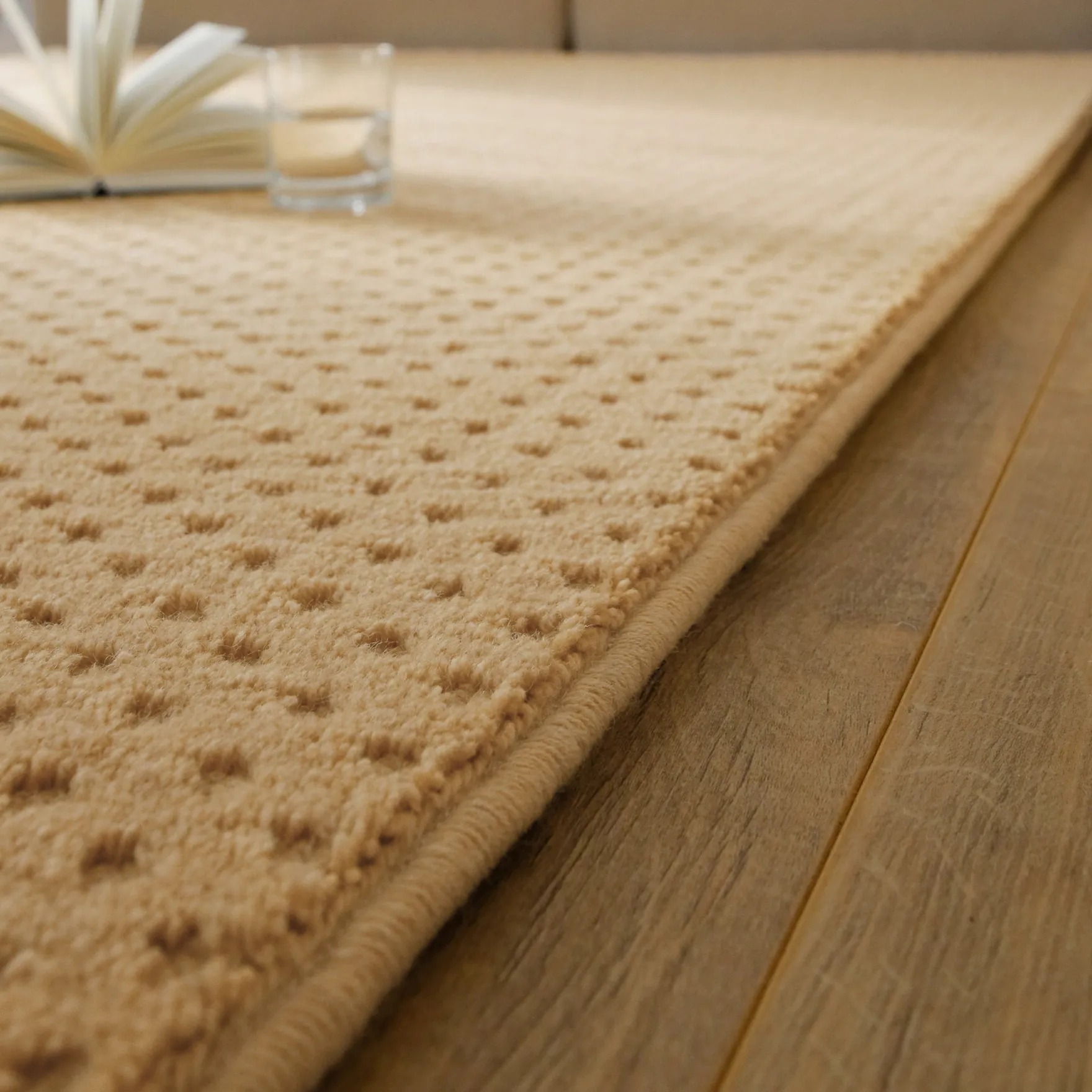 Kurzflor Teppich aus Schurwolle Sand Beige "Castello THREE" WECONhome