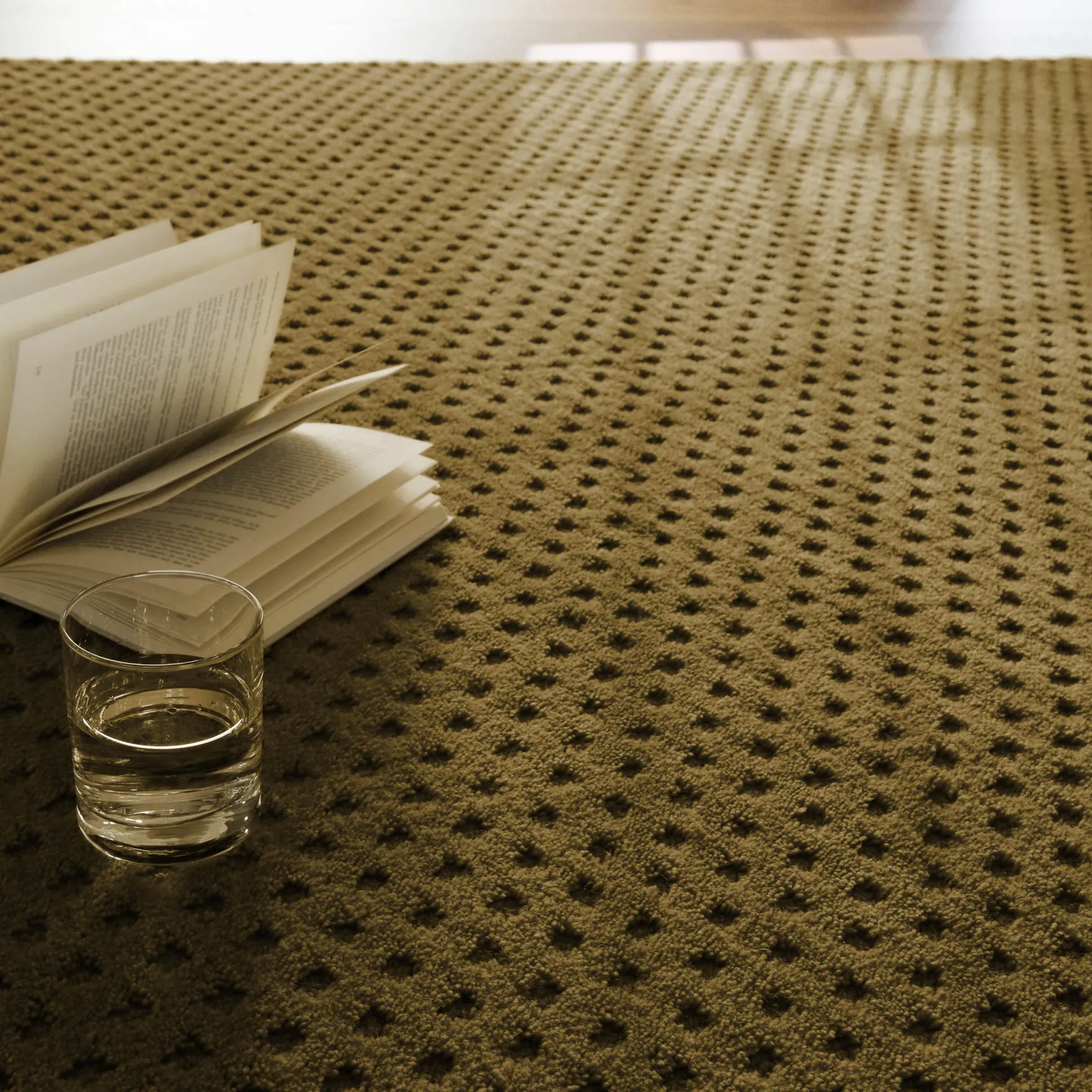 Kurzflor Teppich aus Schurwolle Blass Grün "Castello THREE" WECONhome