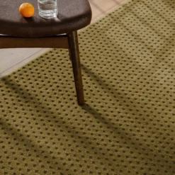 Kurzflor Teppich aus Schurwolle Blass Grün