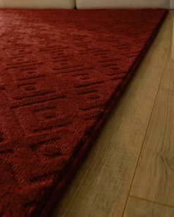 Kurzflor Teppich aus Schurwolle Purpur Rot