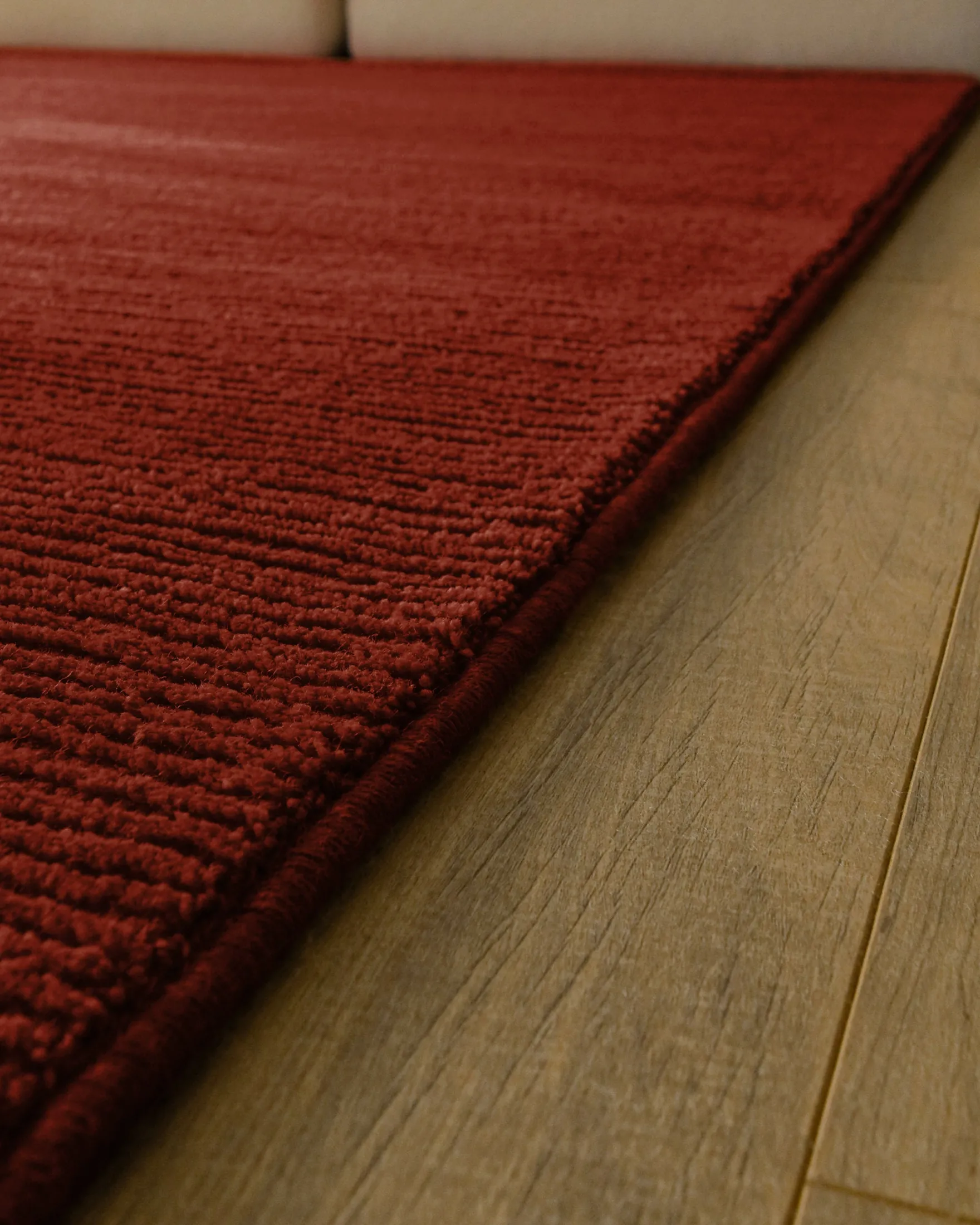 Kurzflor Teppich aus Schurwolle Purpur Rot "Castello ONE" WECONhome