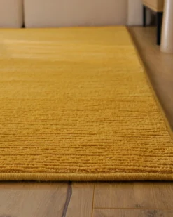Kurzflor Teppich aus Schurwolle Gelb