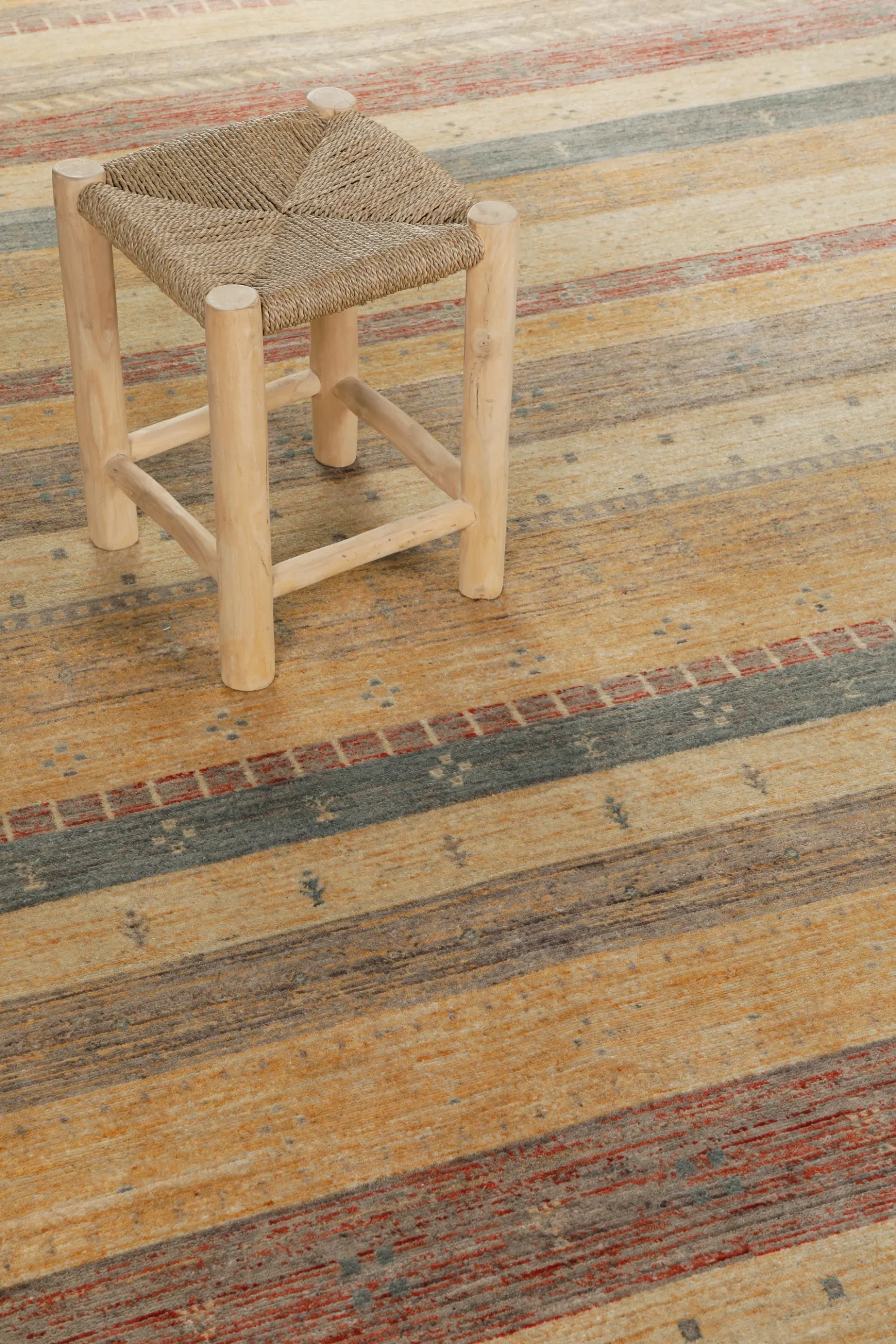 Loribaft Teppich 100 % Schurwolle 245x305 cm