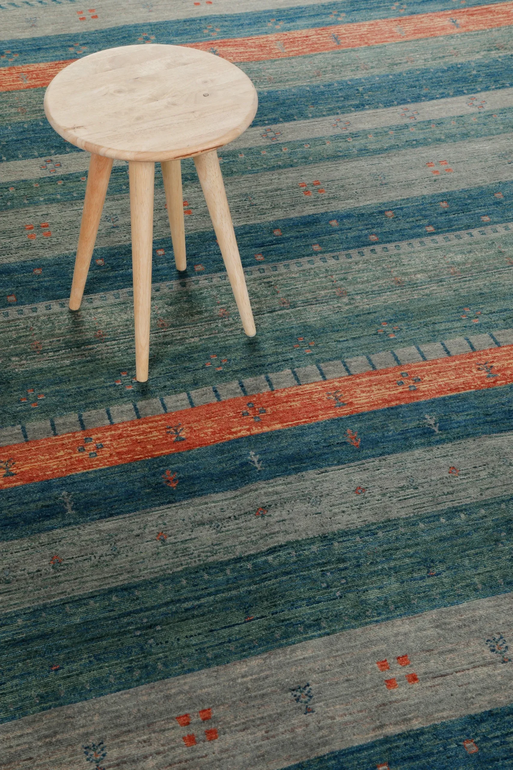 Loribaft Teppich 100 % Schurwolle 245x305 cm