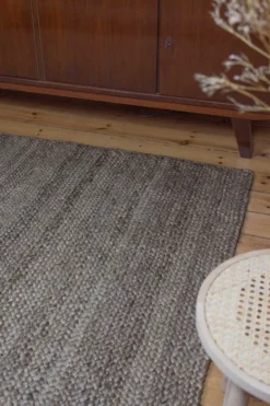 Nachhaltiger Teppich Natur Braun aus Jute 