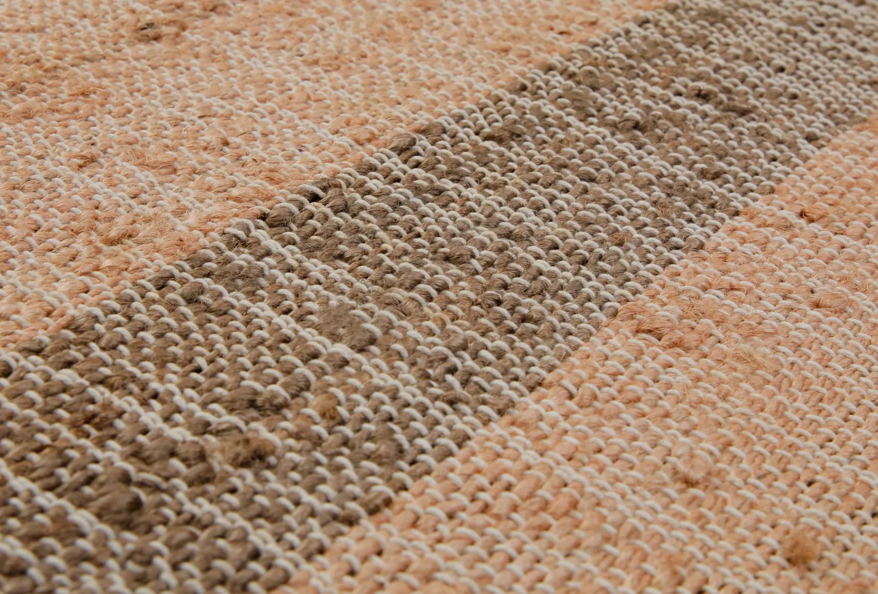 160x230 Teppich Wohnzimmer Apricot trifft Khaki – Naturfaser-Streifenteppich mit Fransen