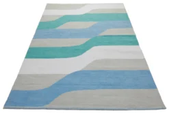 160x230 Teppich Wohnzimmer Aquawellen in Türkis und Hellblau – Skandi-Streifenteppich mit fließenden Bändern