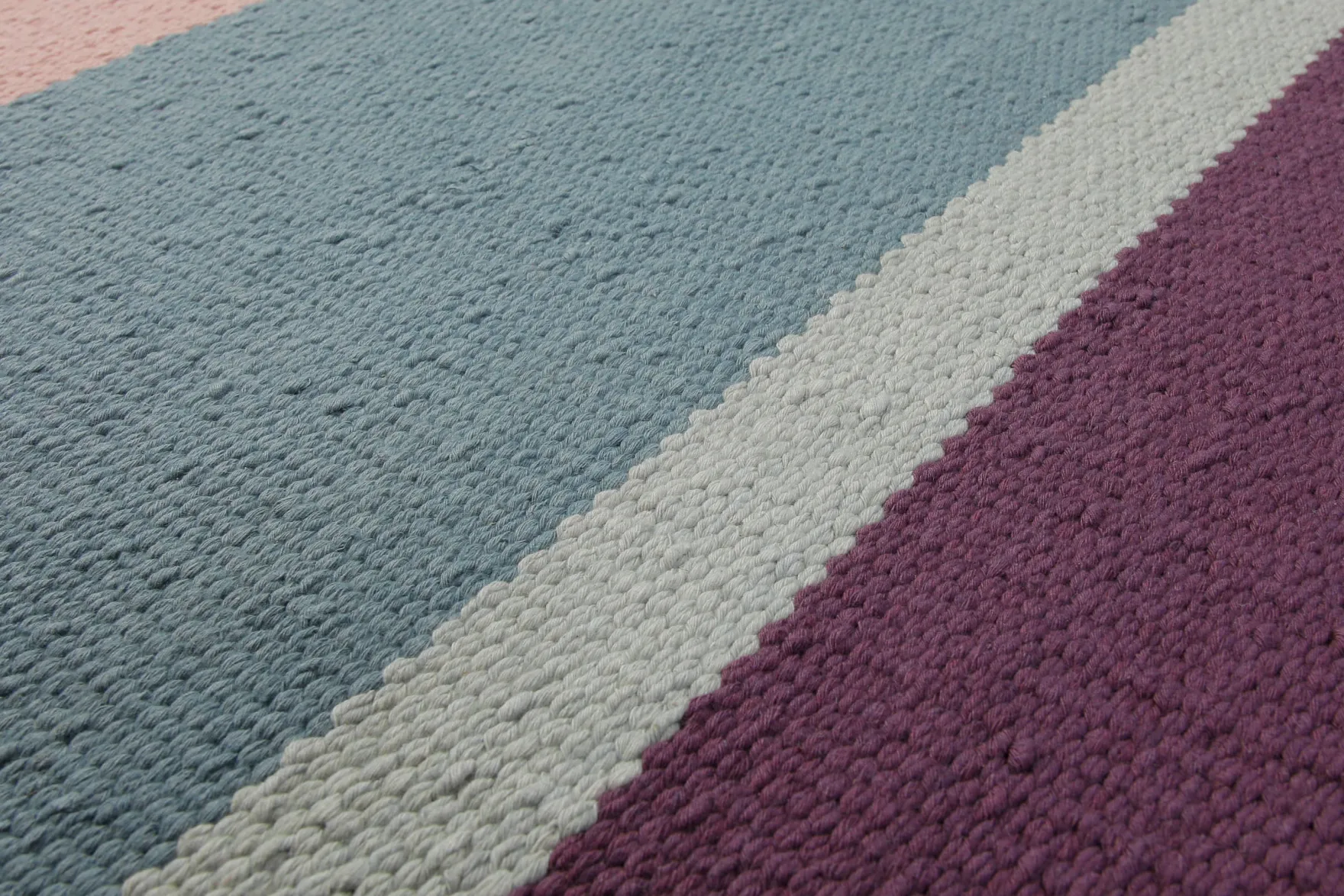 160x230 Teppich Wohnzimmer Aubergine trifft Rosé – Color-Block in reiner Baumwolle