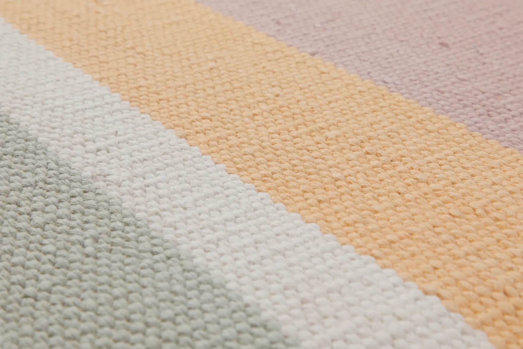 160x230 Teppich Wohnzimmer Salbei trifft Rosé – Pastell-Color-Block aus Wolle mit Fransen